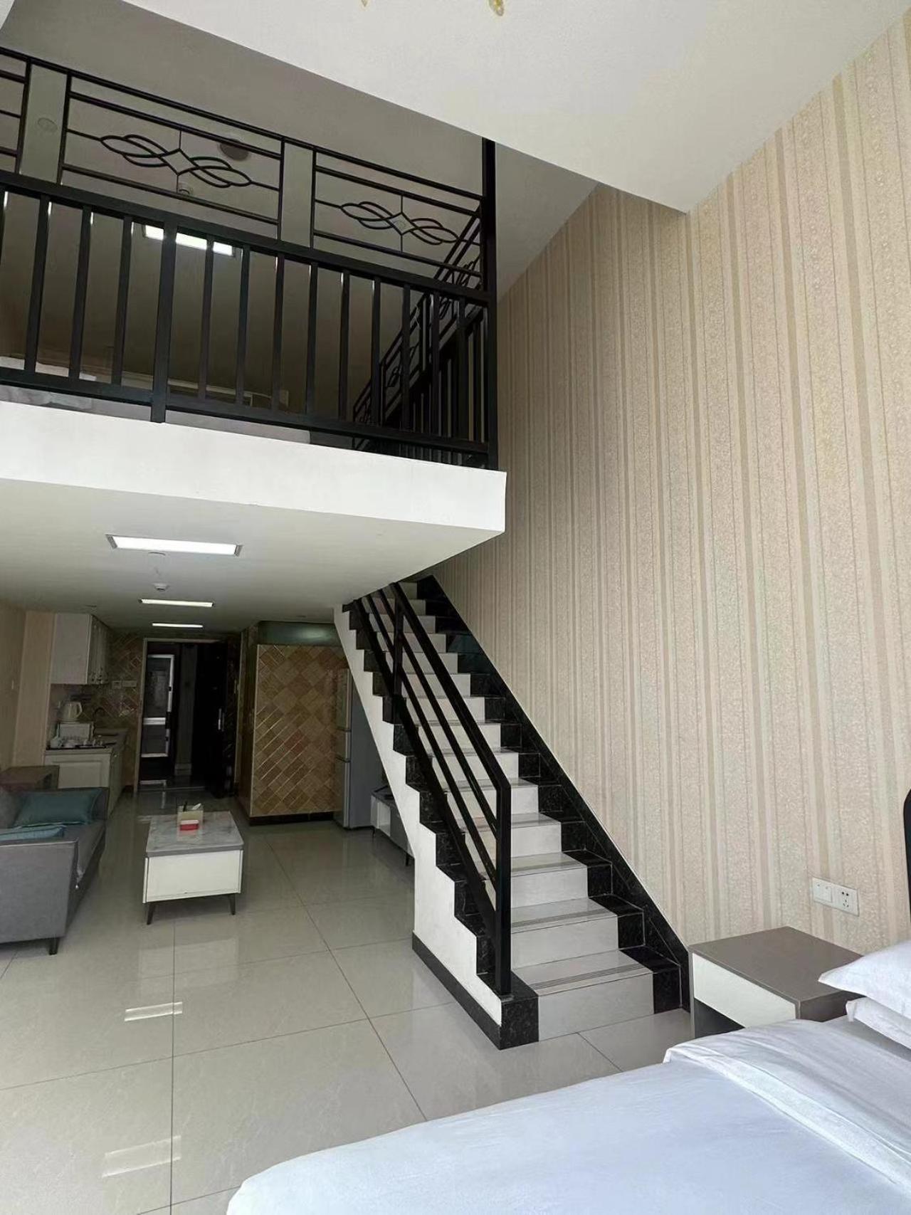 Yo Yo Apartment Zheng Jia Dong Fang Branch Kanton Exteriér fotografie